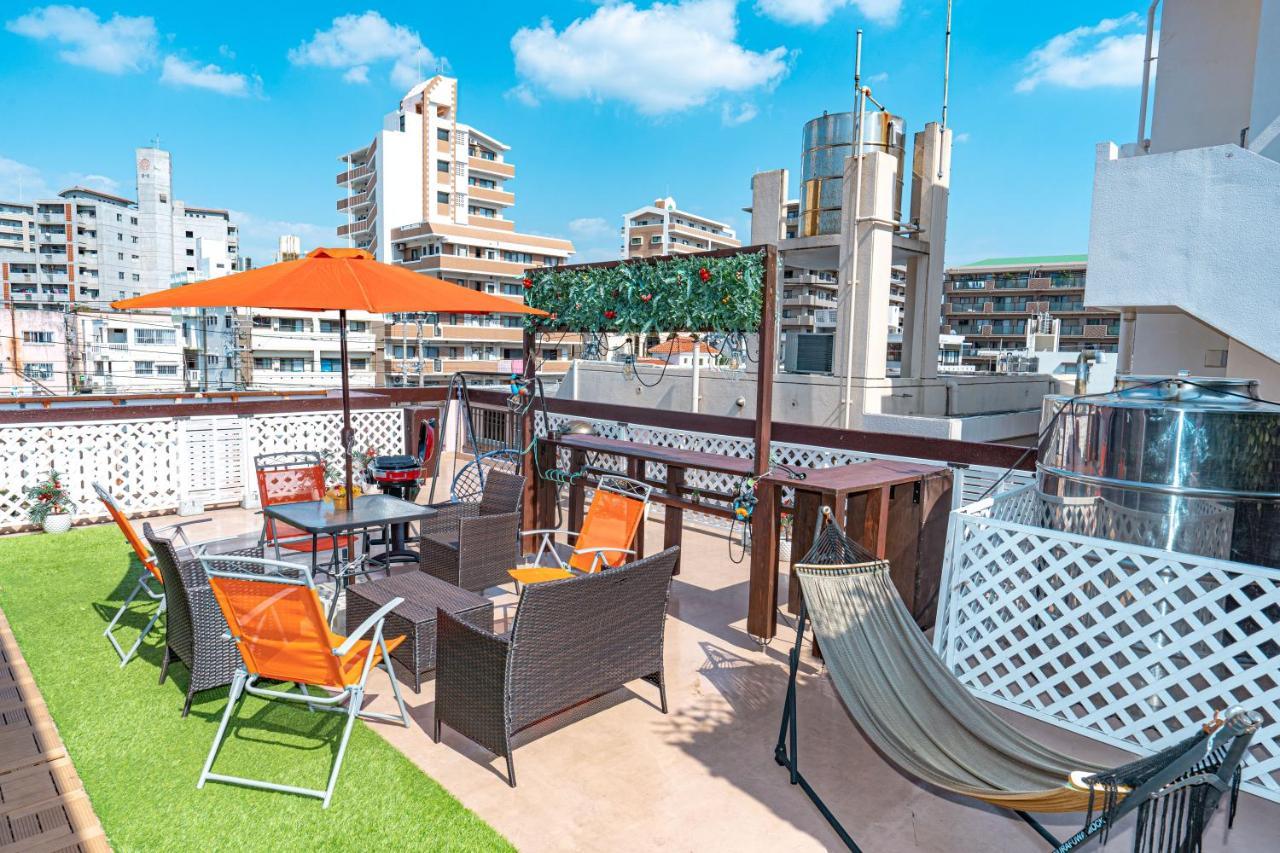 Terrace House Tsubokawa Naha Exterior foto