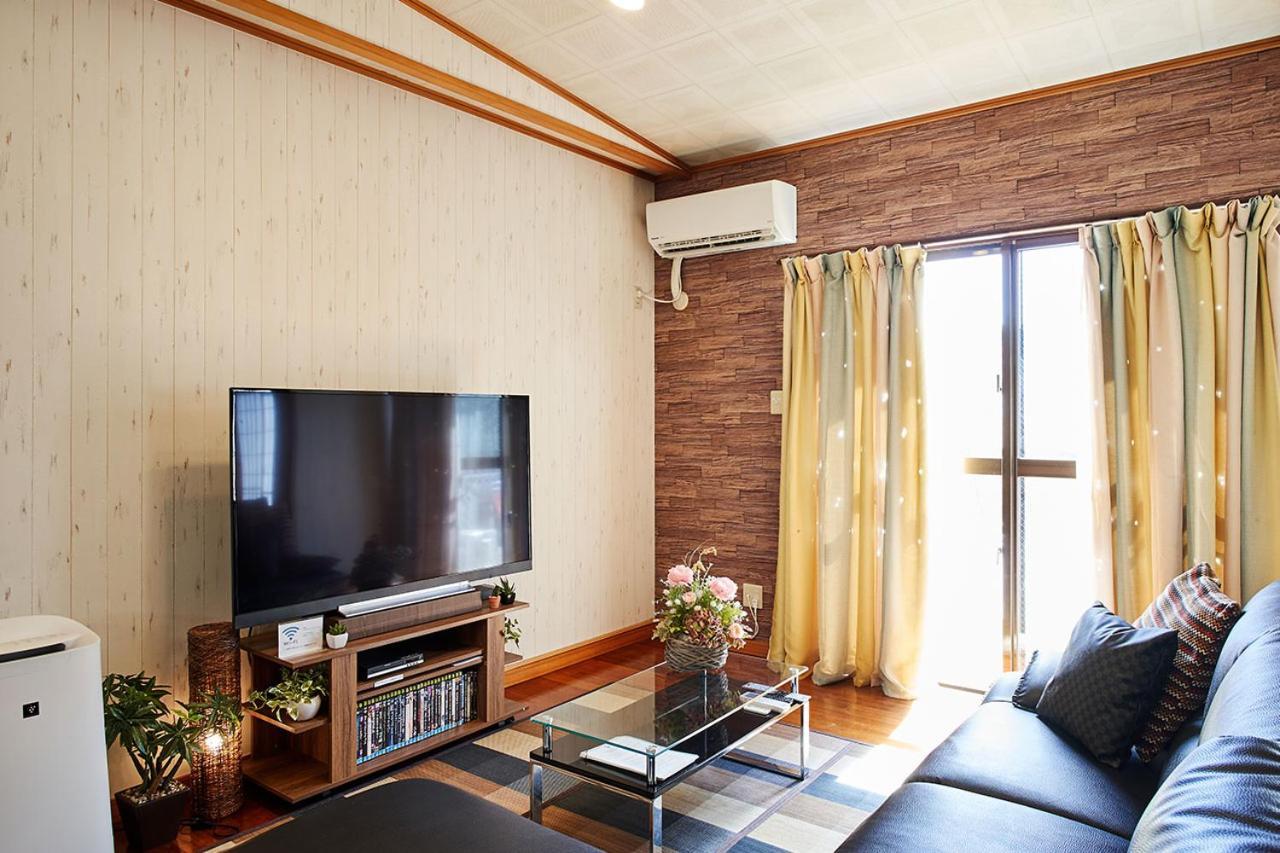 Terrace House Tsubokawa Naha Exterior foto
